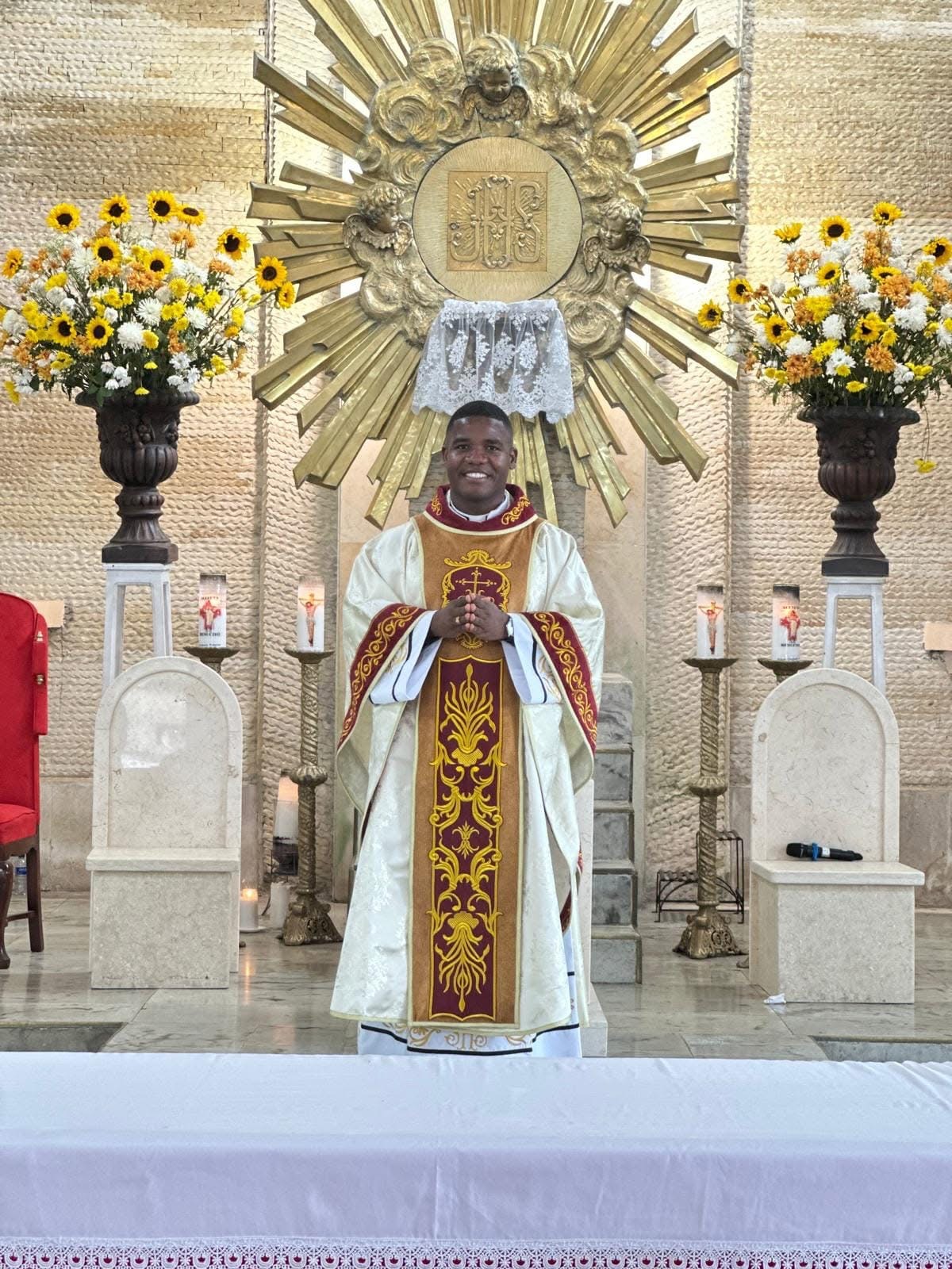 Pbro. Jhon Alexis Medina